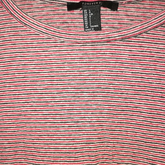Forever 21 Black White and Red Crop T Shirt - Picture 2 of 2